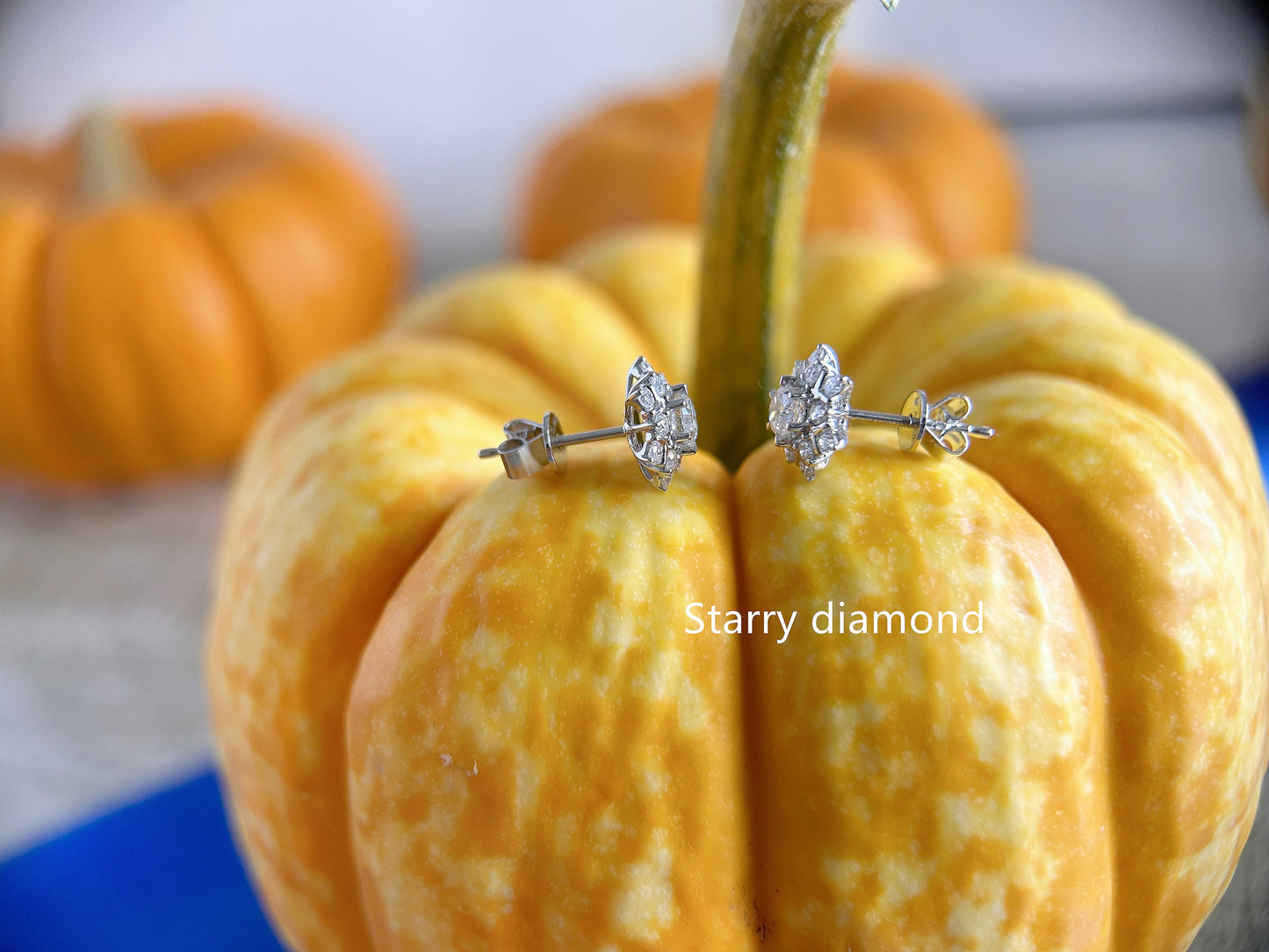 18K solid gold snowflower colorless Lab Diamond Stud Earrings /One pair white Diamond Earrings /Star Halo diamond earrings