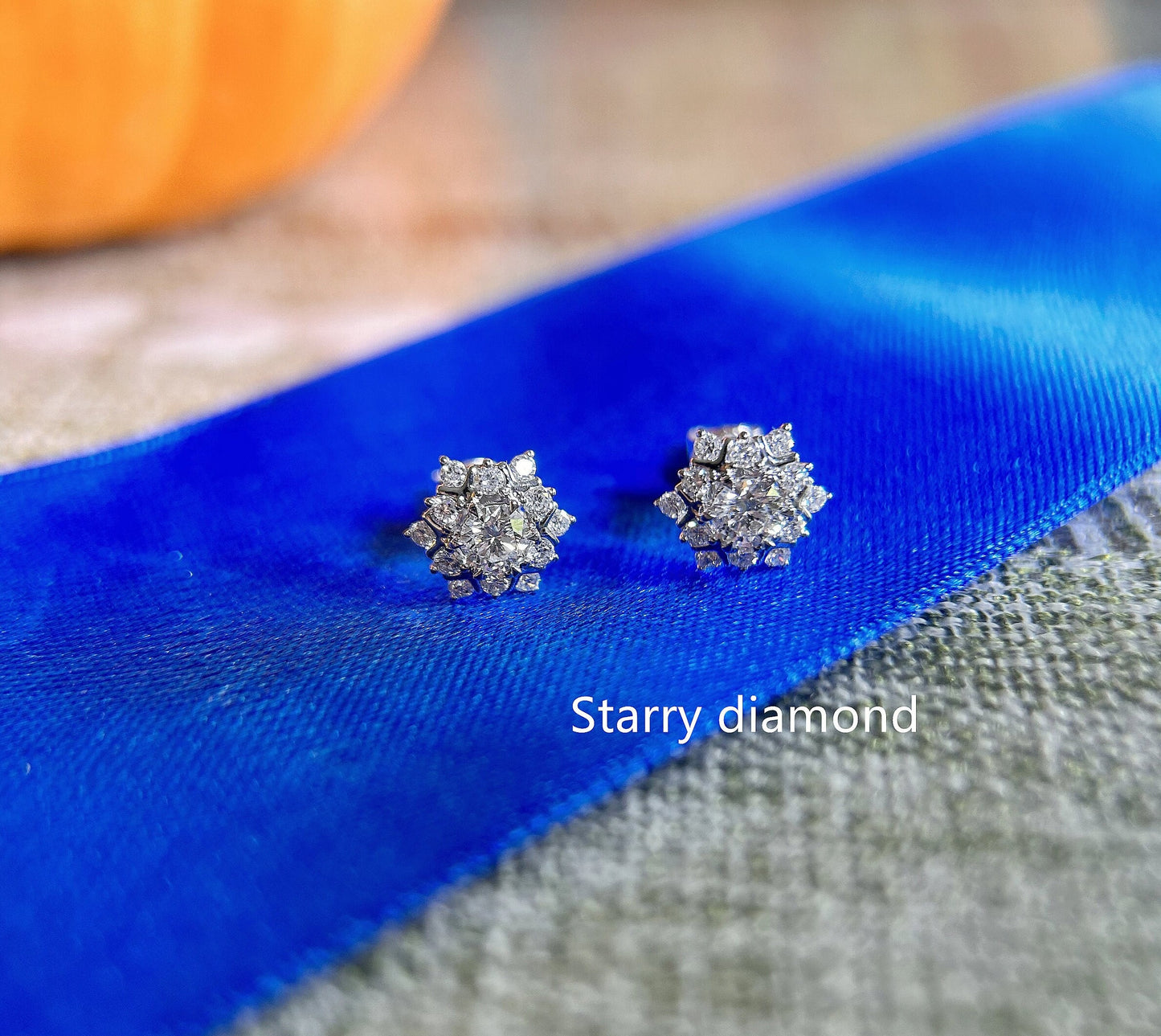 18K solid gold snowflower colorless Lab Diamond Stud Earrings /One pair white Diamond Earrings /Star Halo diamond earrings