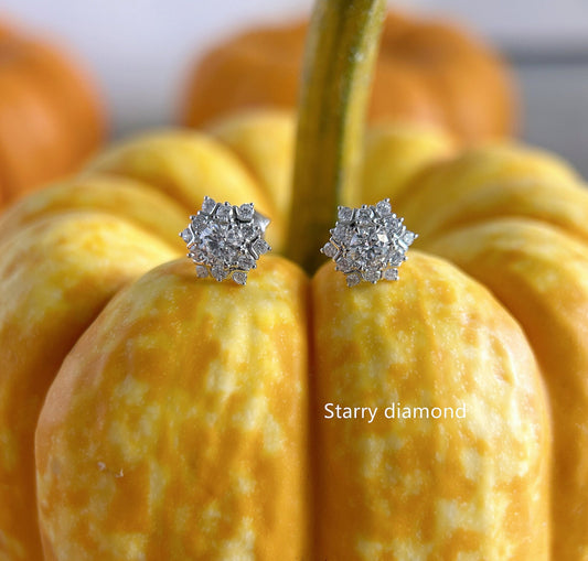 18K solid gold snowflower colorless Lab Diamond Stud Earrings /One pair white Diamond Earrings /Star Halo diamond earrings